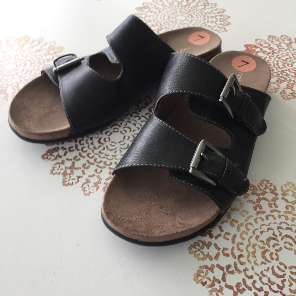 NWT ✨ Slip On Sandals